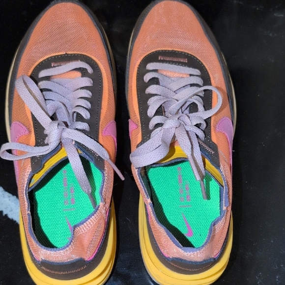 Nike Waffle One "Active Fuchsia" Sneakers Size 8 Like New MSRP 100  - Picture 7 of 7